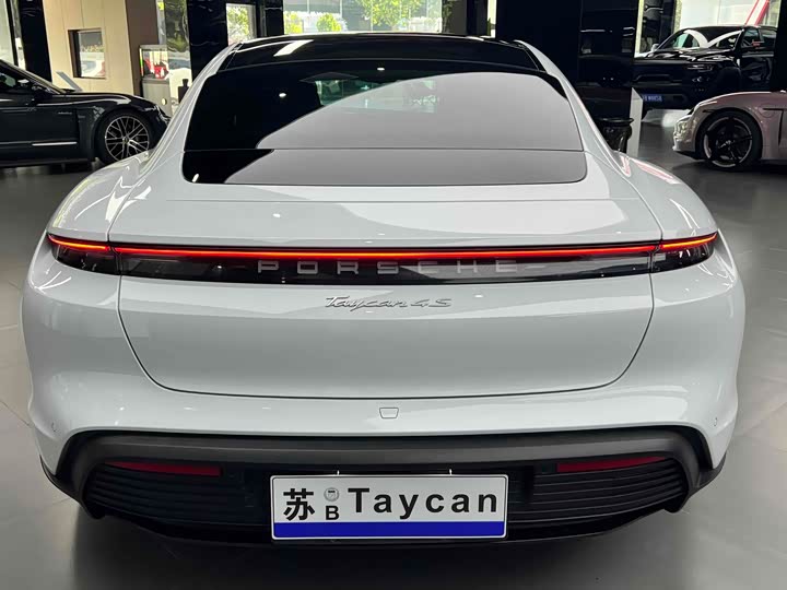 Фото 5 - Porsche Taycan