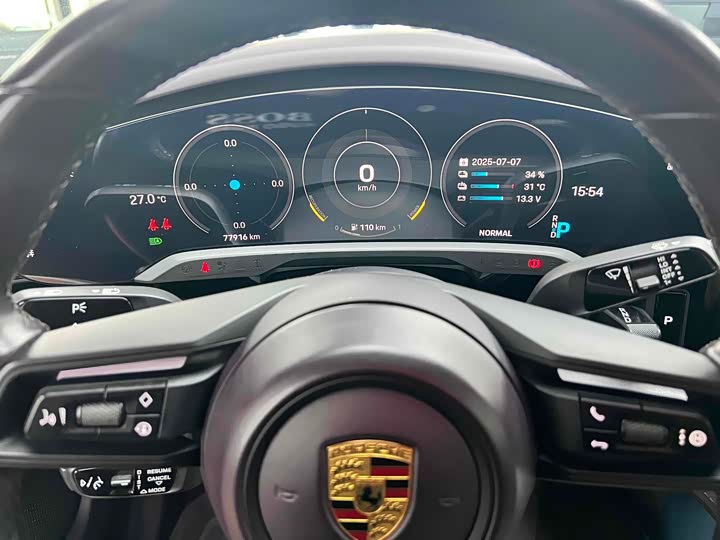 Фото 9 - Porsche Taycan