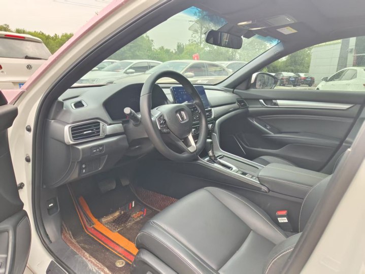 Фото 7 - Honda Inspire