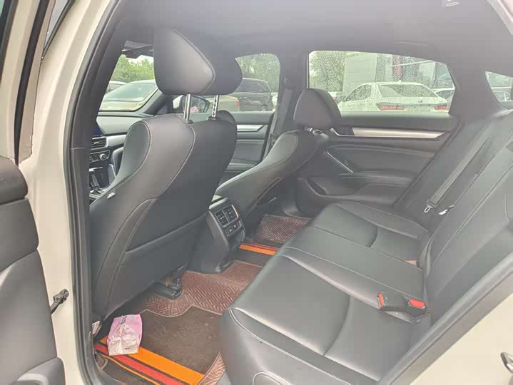 Фото 8 - Honda Inspire