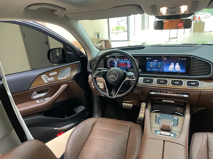 Фото 16 - Mercedes-Benz GLS-Class