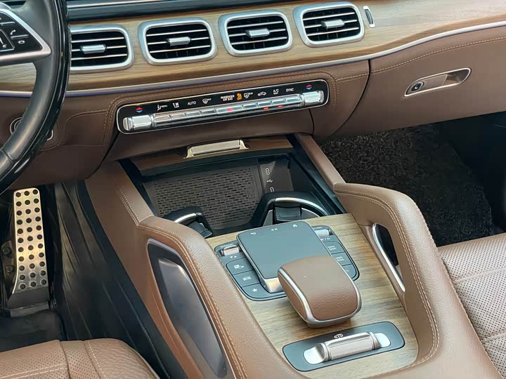 Фото 24 - Mercedes-Benz GLS-Class