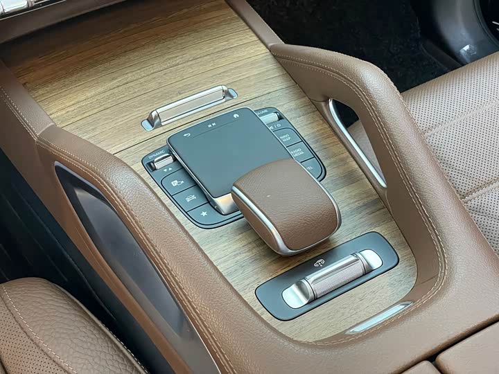 Фото 26 - Mercedes-Benz GLS-Class