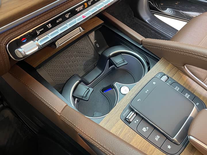 Фото 31 - Mercedes-Benz GLS-Class