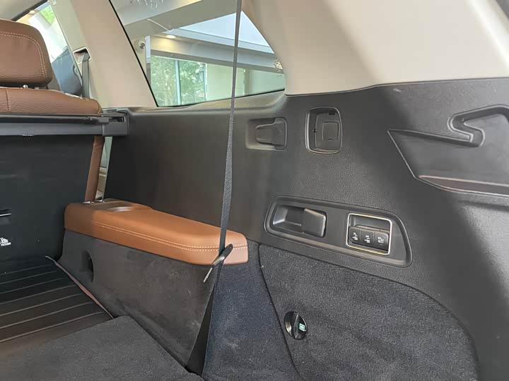 Фото 35 - Mercedes-Benz GLS-Class