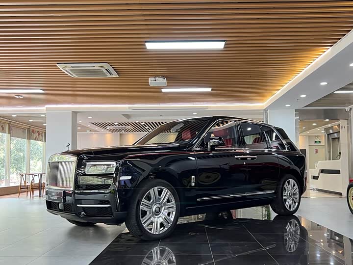 Фото 1 - Rolls-Royce Cullinan