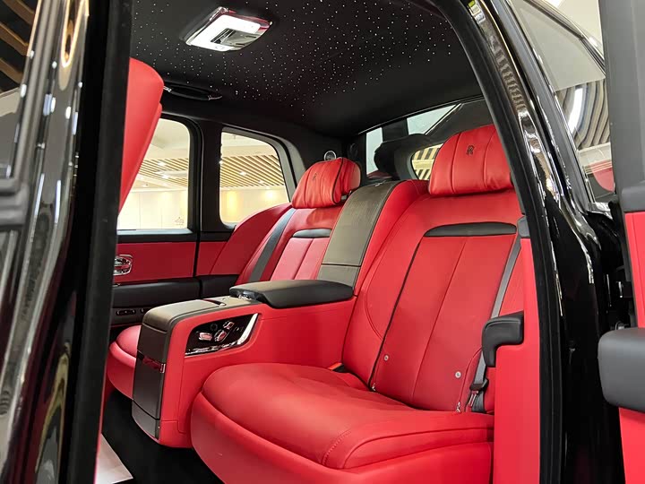 Фото 7 - Rolls-Royce Cullinan