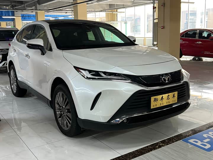 Фото 3 - Toyota Harrier