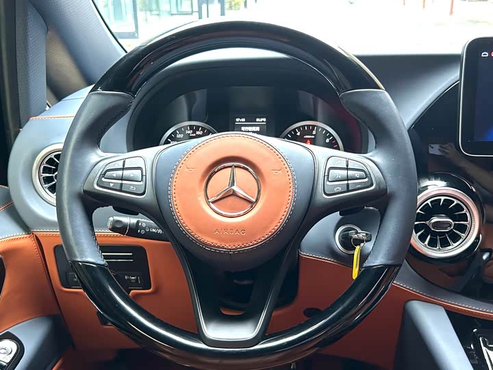 Фото 6 - Mercedes-Benz Vito