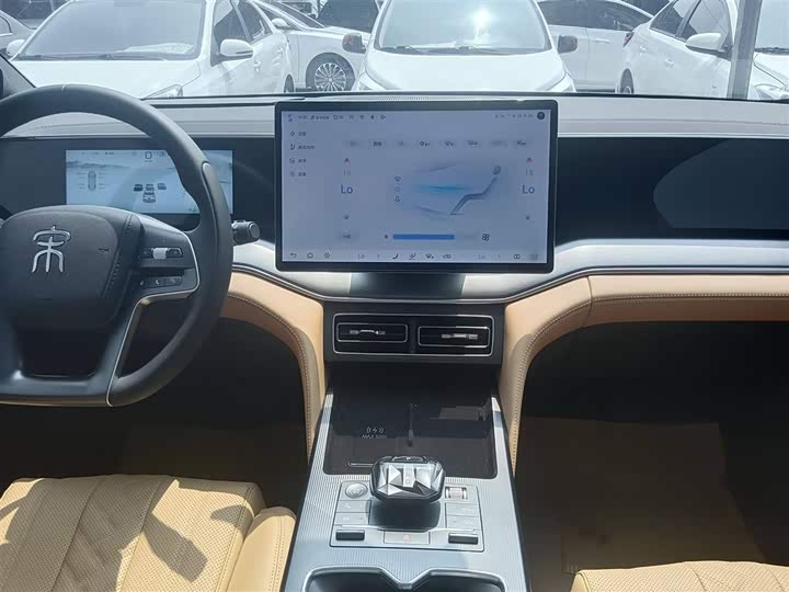 Фото 13 - BYD Song L DM-i Hybrid