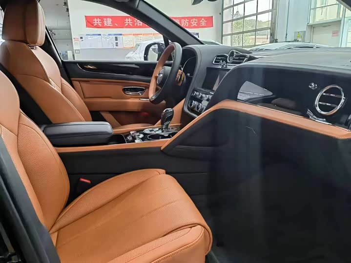 Фото 6 - Bentley Bentayga