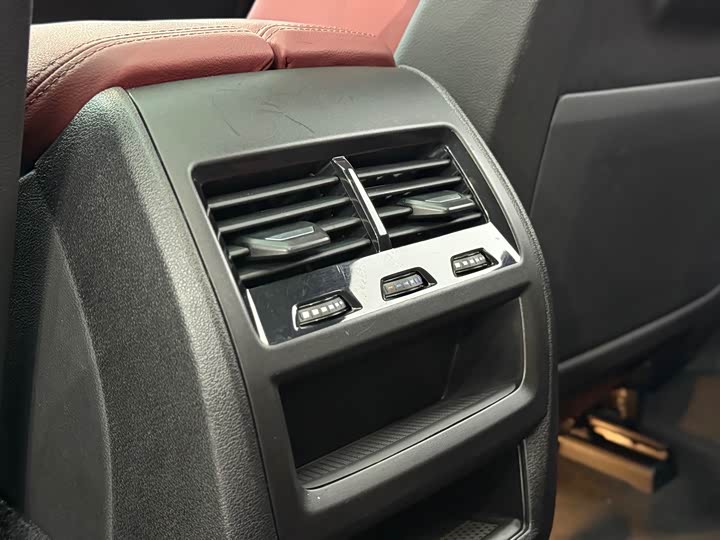 Фото 18 - BMW X6