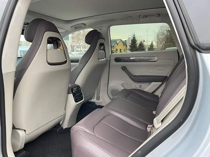 Фото 15 - Leapmotor C11