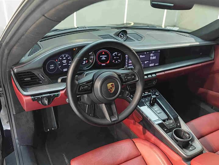 Фото 12 - Porsche 911