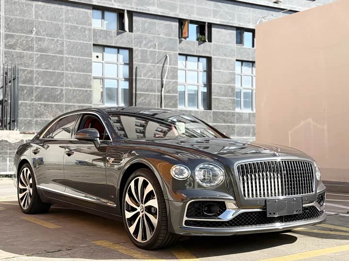 Фото 3 - Bentley Flying Spur