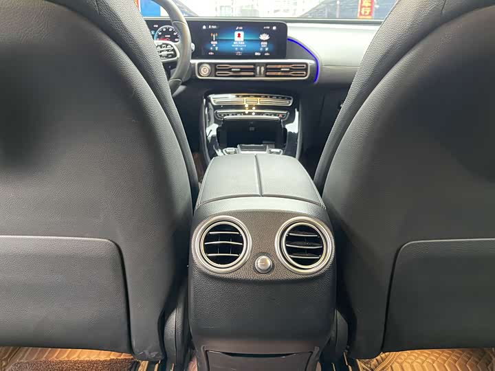 Фото 12 - Mercedes-Benz EQC