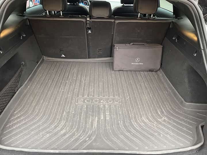 Фото 19 - Mercedes-Benz EQC