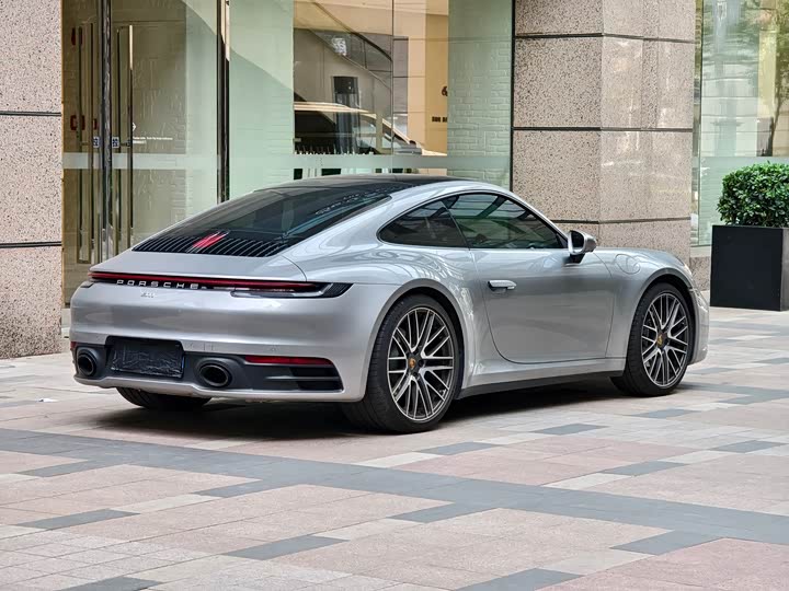 Фото 4 - Porsche 911