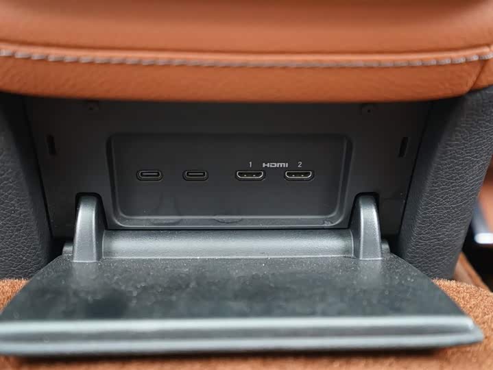 Фото 19 - Mercedes-Benz S-Class