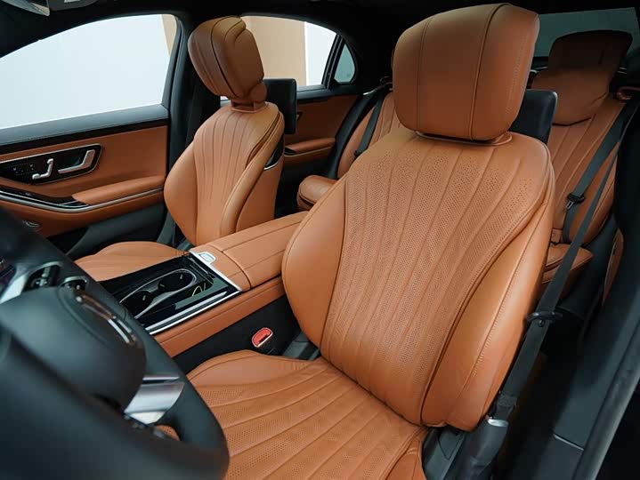 Фото 4 - Mercedes-Benz S-Class