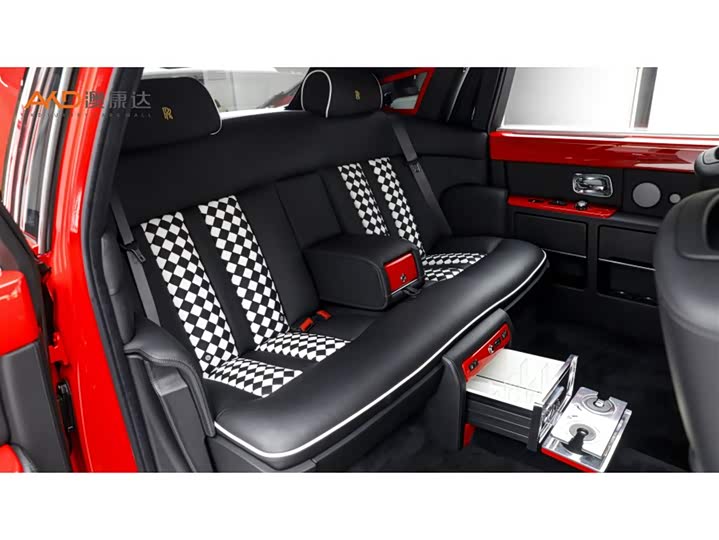 Фото 8 - Rolls-Royce Phantom