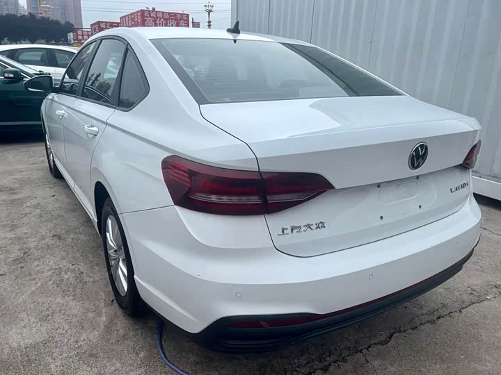 Фото 7 - Volkswagen Lavida