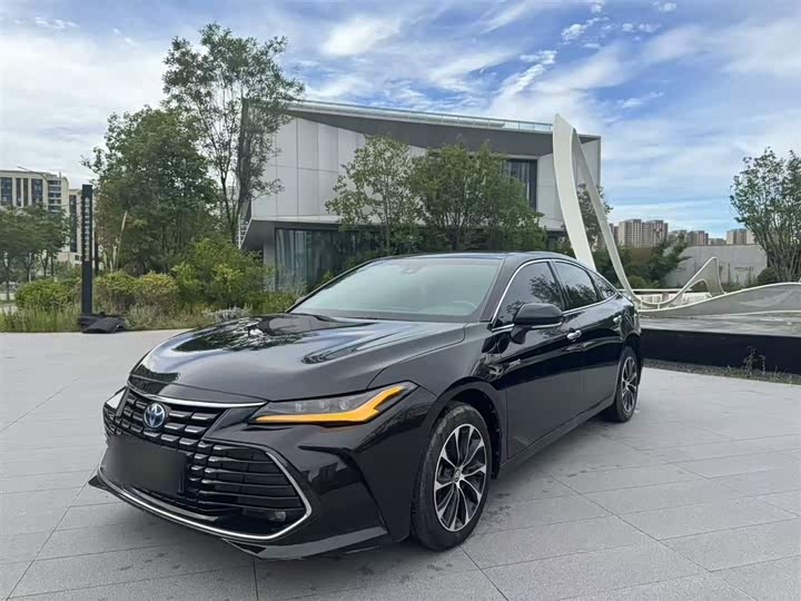 Фото 2 - Toyota Avalon