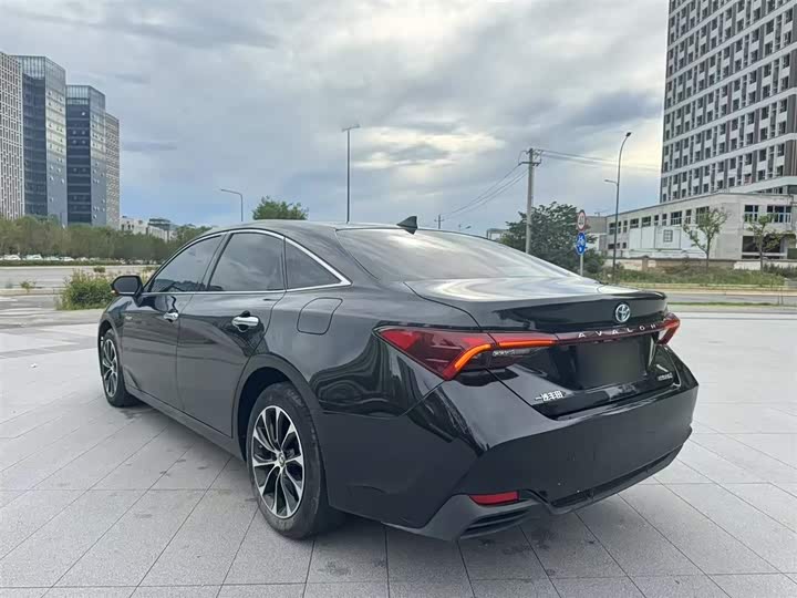 Фото 5 - Toyota Avalon