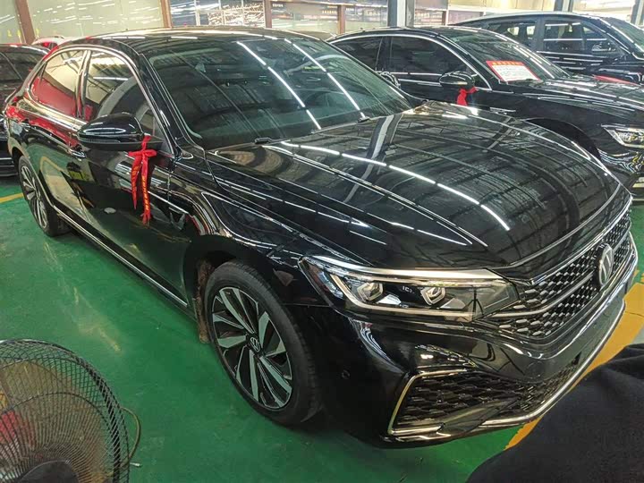 Фото 4 - Volkswagen Passat