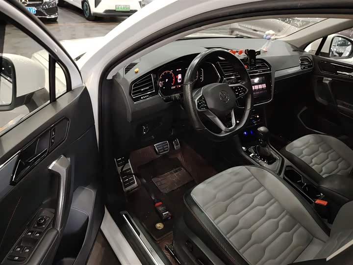 Фото 16 - Volkswagen Tiguan X