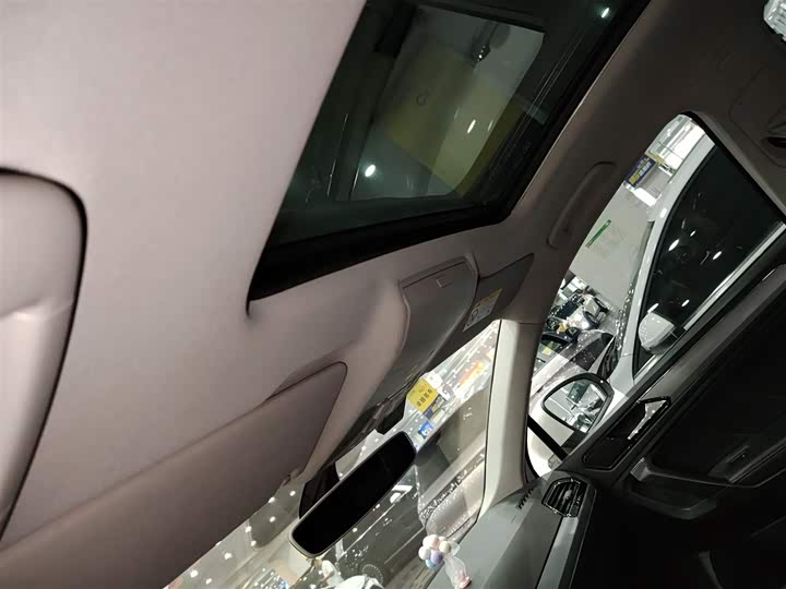 Фото 18 - Volkswagen Tiguan X