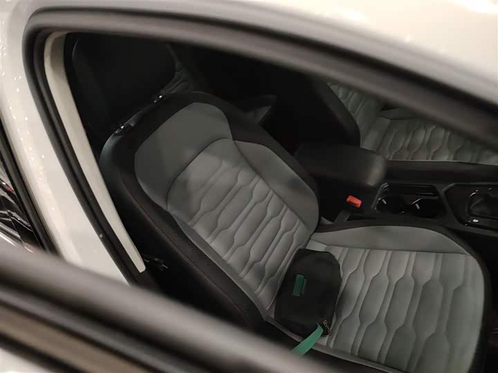 Фото 25 - Volkswagen Tiguan X