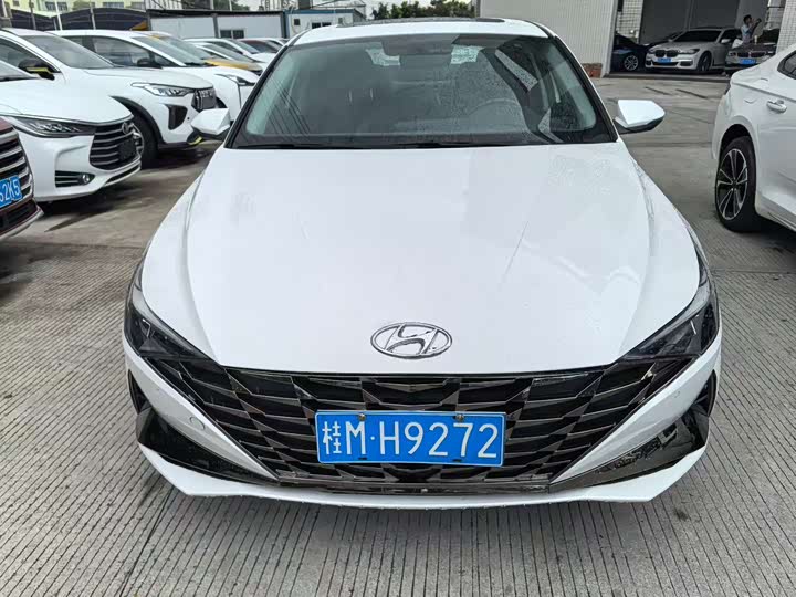 Фото 2 - Hyundai Elantra N line
