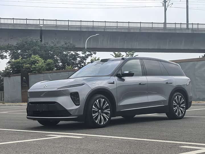 Фото 1 - Nio ES8