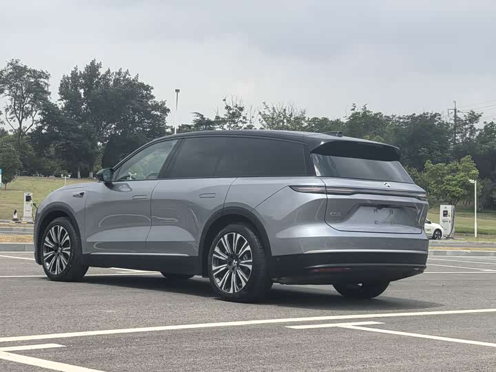 Фото 7 - Nio ES8