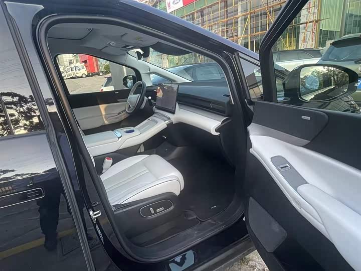 Фото 5 - XPeng X9