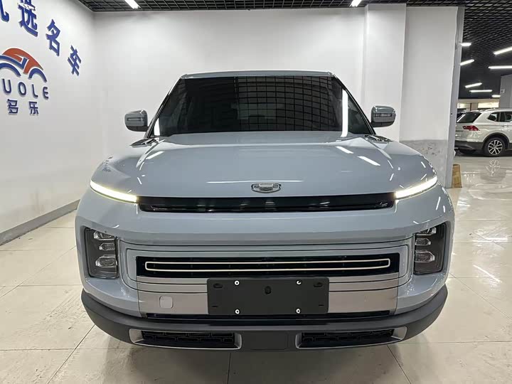 Фото 2 - Geely Icon