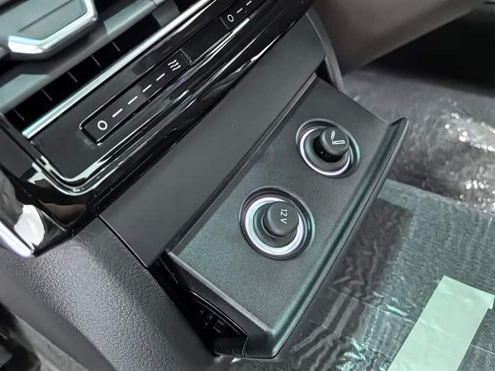 Фото 11 - Audi A8