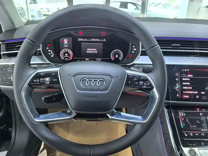 Фото 4 - Audi A8
