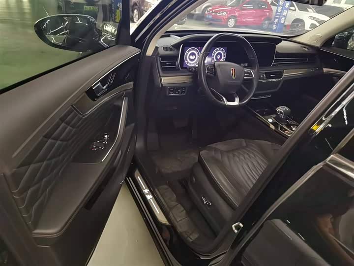 Фото 16 - Hongqi HS5