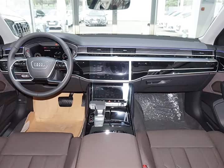 Фото 6 - Audi A8