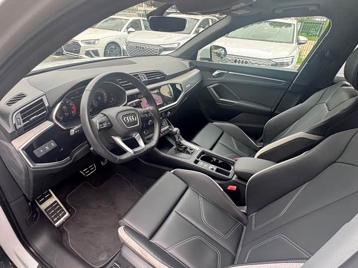 Фото 13 - Audi Q3