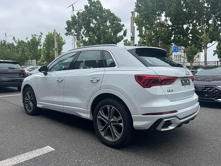 Фото 5 - Audi Q3