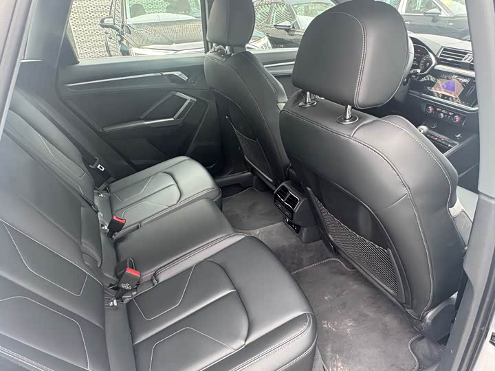 Фото 9 - Audi Q3