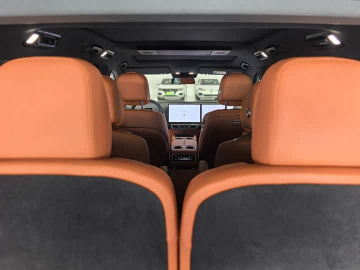 Фото 12 - LiXiang L9