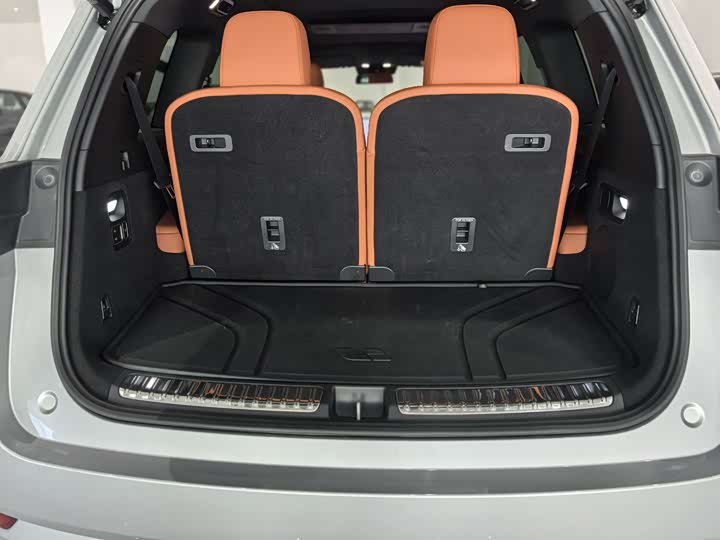 Фото 13 - LiXiang L9