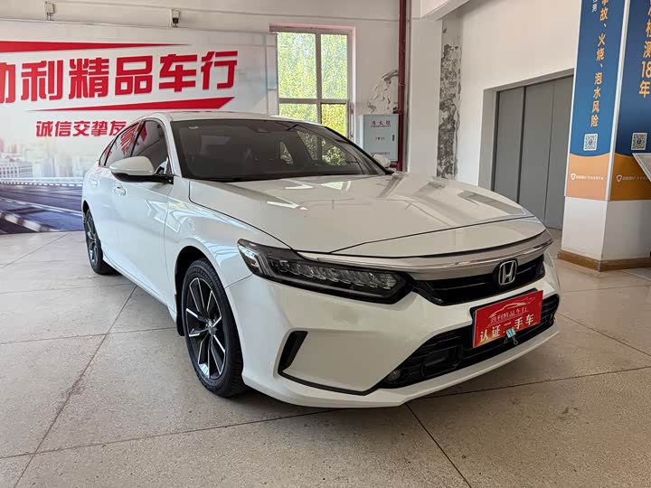 Фото 3 - Honda Inspire