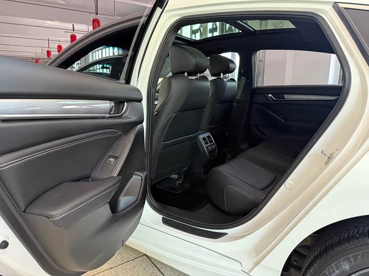 Фото 5 - Honda Inspire