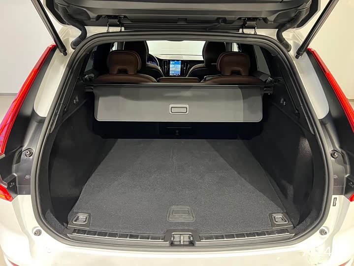 Фото 7 - Volvo XC60