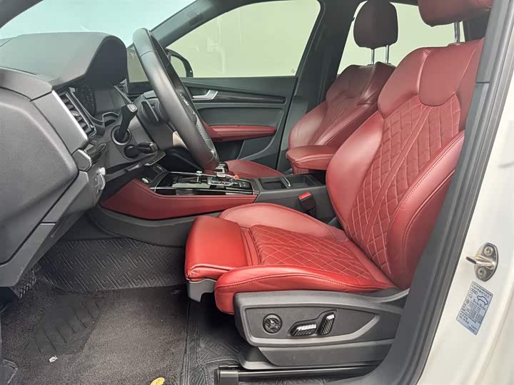 Фото 18 - Audi Q5L Sportback